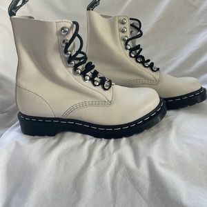 Dr. Martens BRAND NEW white
